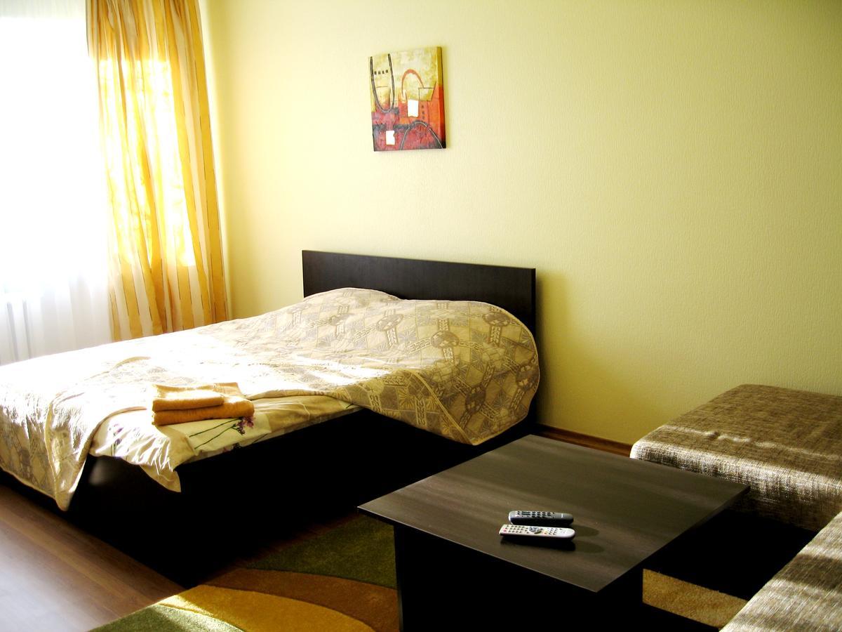 Apartment On Krushelnitskoy 73 Rivne Buitenkant foto