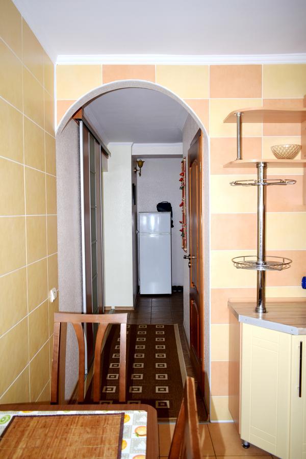 Apartment On Krushelnitskoy 73 Rivne Buitenkant foto